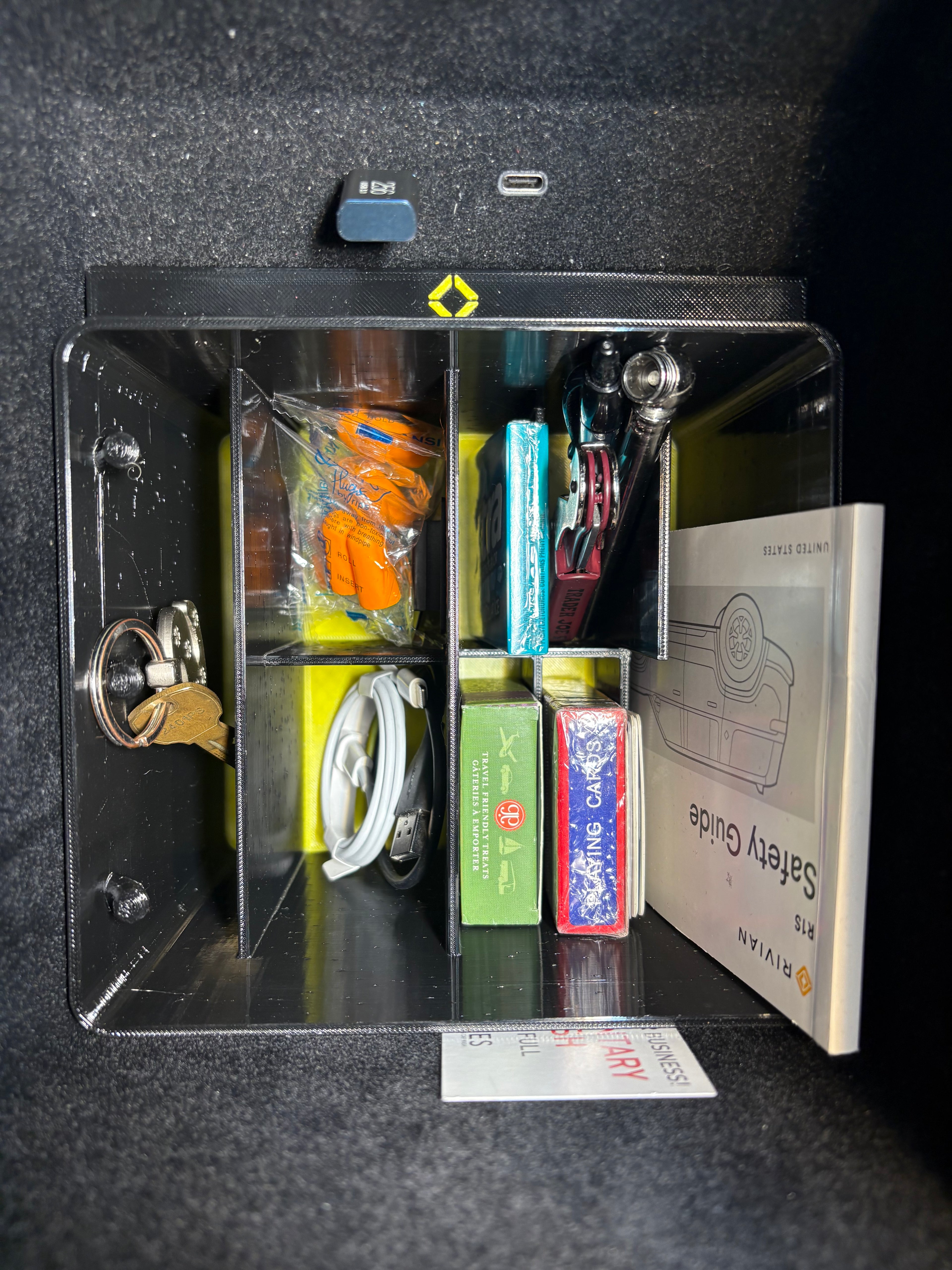 Rivian R1S/R1T Center Console Organizer (Niftly3D)