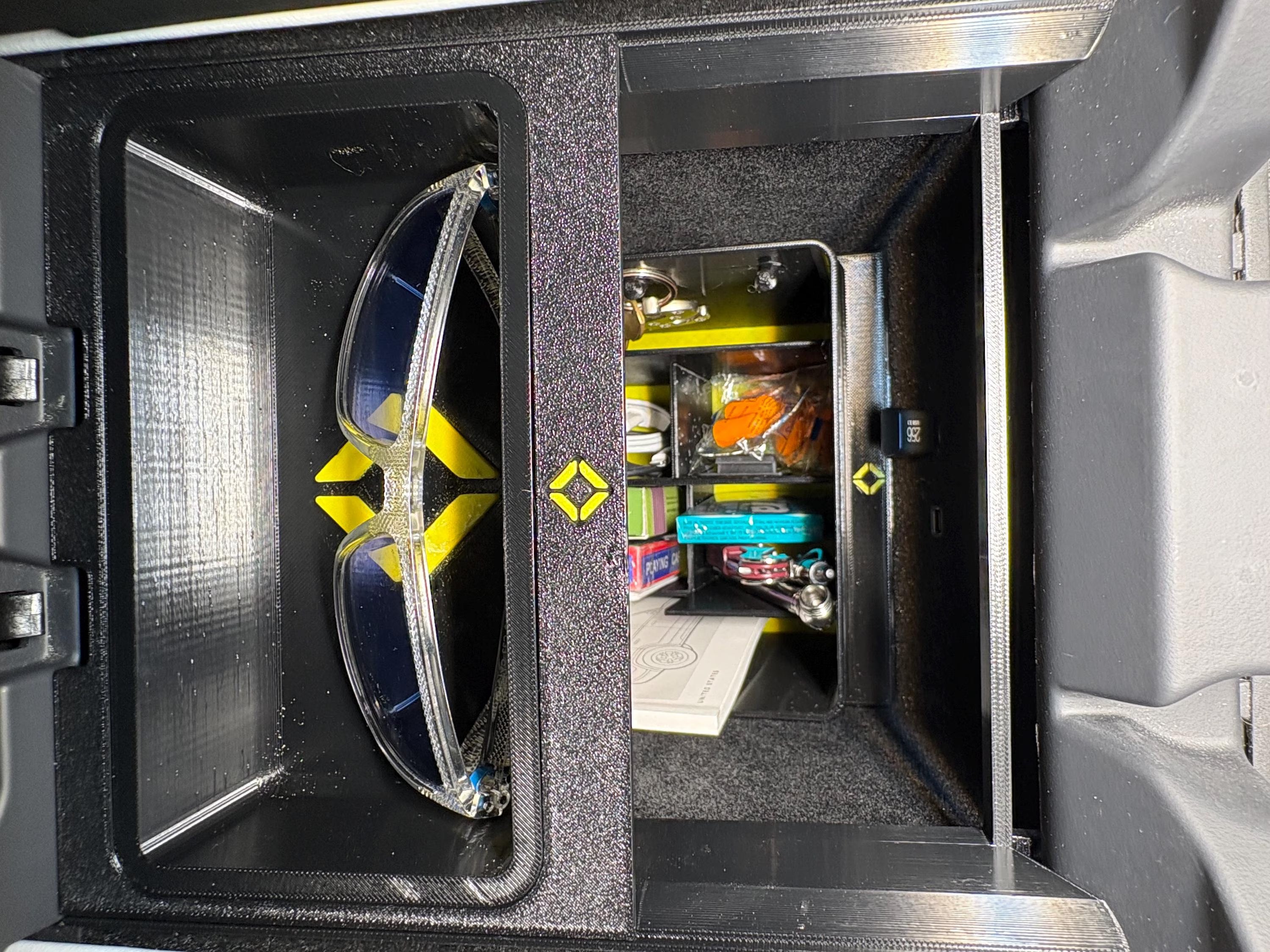 Rivian R1S/R1T Center Console Organizer (Niftly3D)